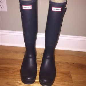 Navy hunter rain boots size 10