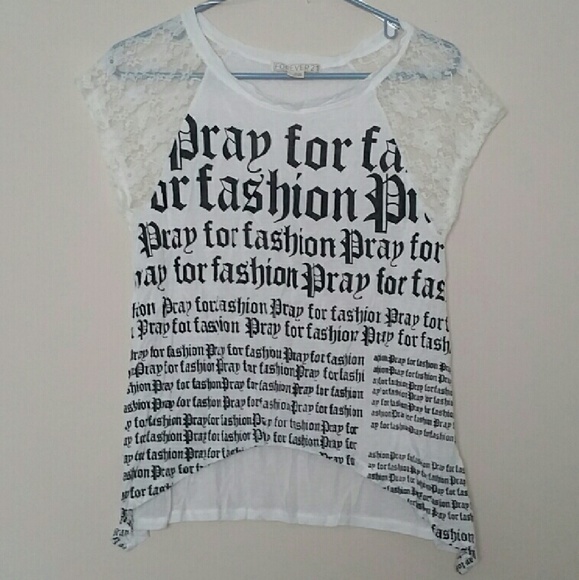 Forever 21 Graphic T-Shirt Top