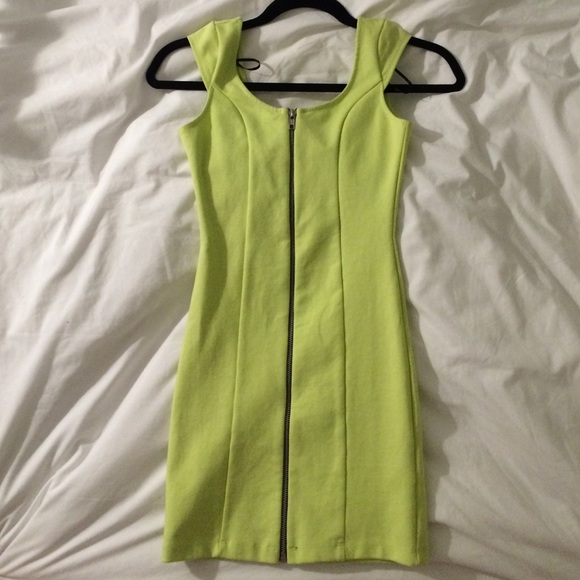 H&M Dresses & Skirts - H&M yellow/green dress never worn before