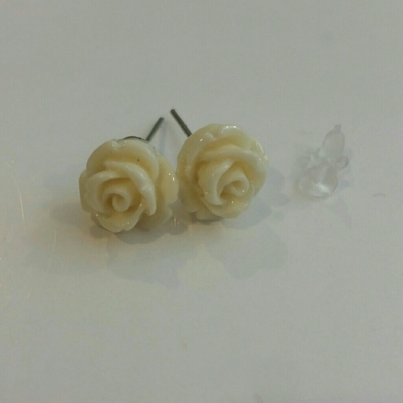 Rose Earrings - NWOT