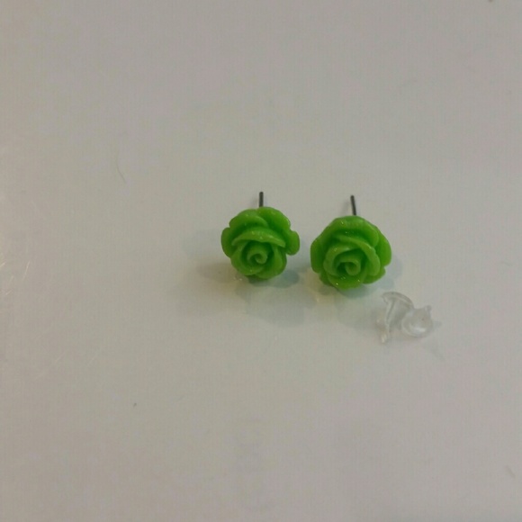 Rose Earrings - NWOT