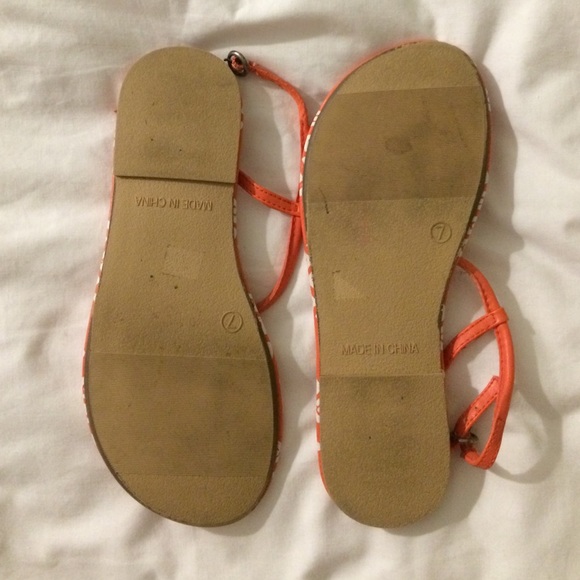 Size 7 orange old navy sandals, worn once - Picture 2 of 2