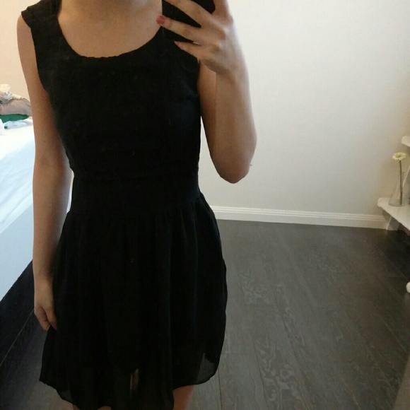 Dress - Picture 2 of 3