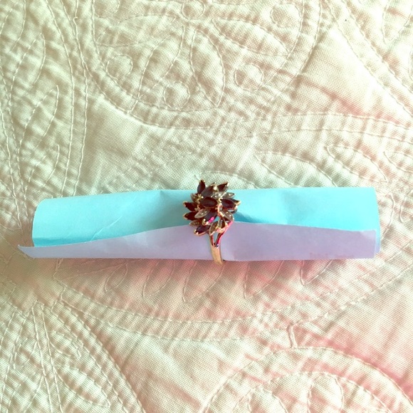 Sapphire and diamond ring. Authentic jewels