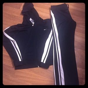 womens black nike sweatsuit