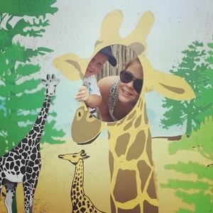 Meet your Posher, Courtney