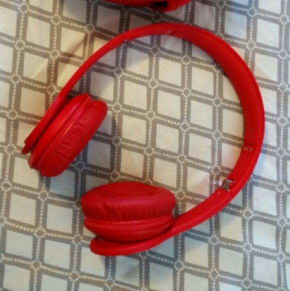 Beats solo 2