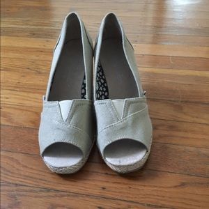 Toms wedge