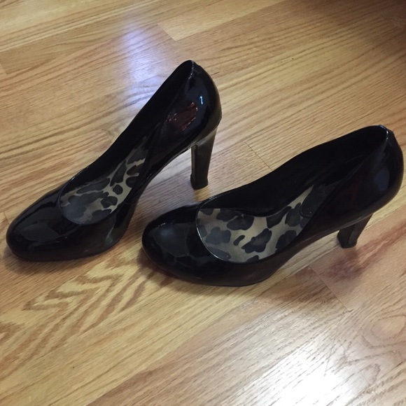 Jessica Simpson Black patent leather heels