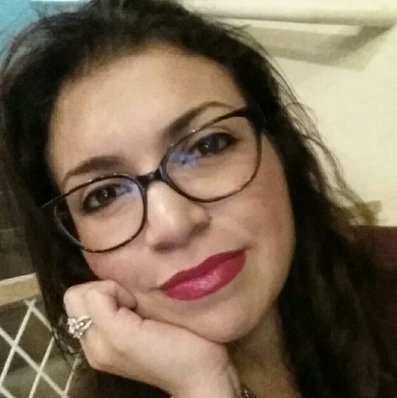 Meet your Posher, Karol