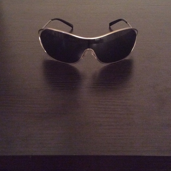 5,000 Subscriber Giveaway Miu Miu Sunglasses main image 4