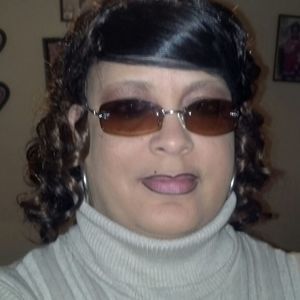 Meet your Posher, Loretta