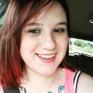 Meet your Posher, Lorie