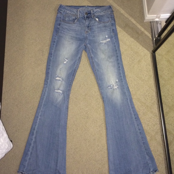 American Eagle Hi-Rise Jeans