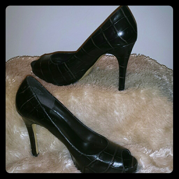 Nine West Peep-toe platforms