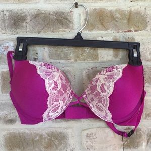 NEW Victoria's Secret Bomb Shell Bra