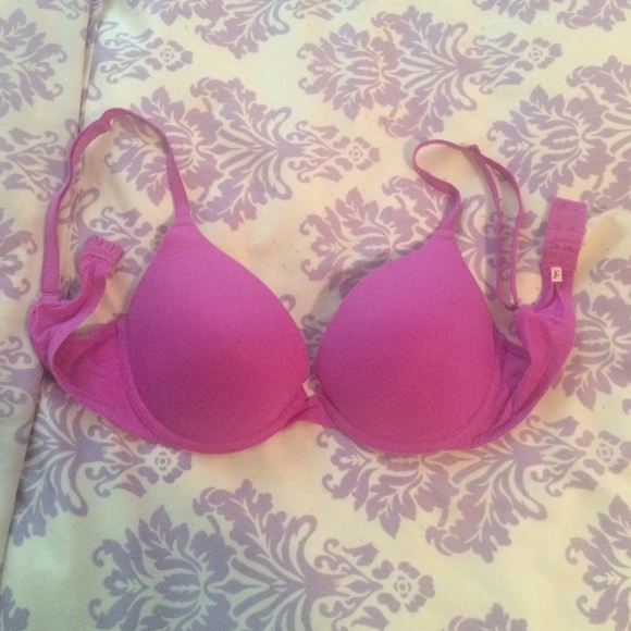 Size 34C Victoria secret pink bra!