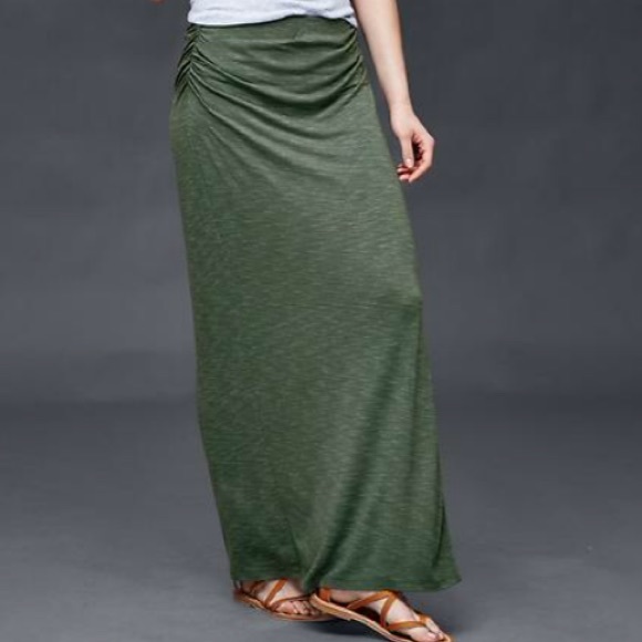 GAP Maxi Skirt - Picture 2 of 3