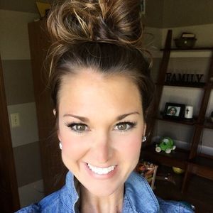 Meet your Posher, Shelly