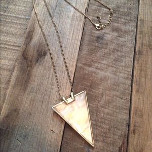 Long pearl/pink pendant necklace