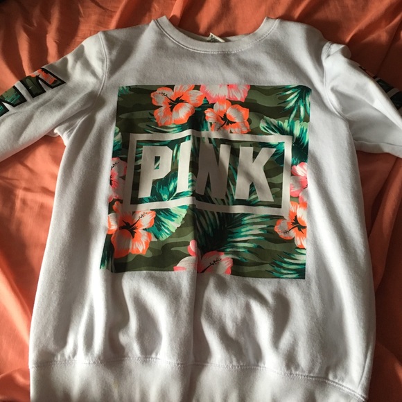 VS Pink Crew Neck