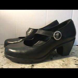 Dansko Mary Jane clogs . Size 40. Black