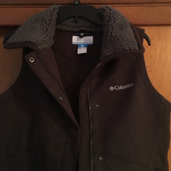 Small Brown Columbia Vest NWOT