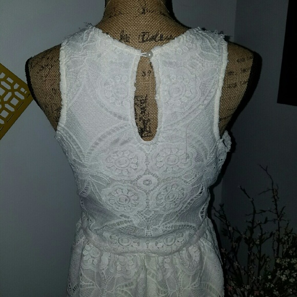 HP 6/16- BEAUTIFUL CREAM LACE CROCHET DRESS- NWOT - Picture 4 of 4