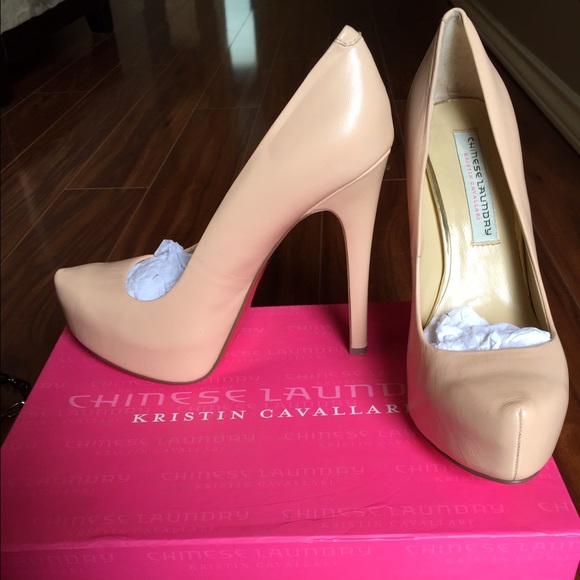 Chinese Laundry nude heels - Picture 2 of 4