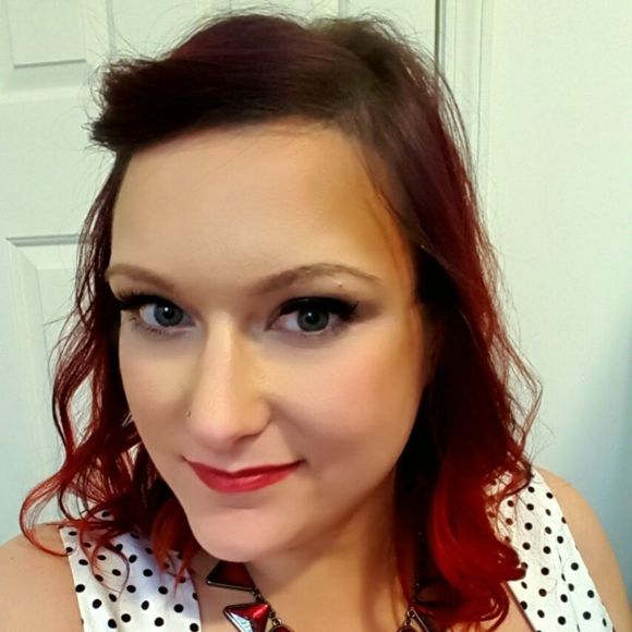 Meet your Posher, Sarah - Picture 1 of 1