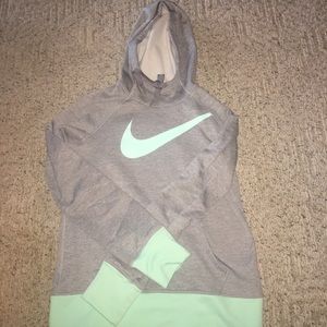 Nike therma-fit hoodie