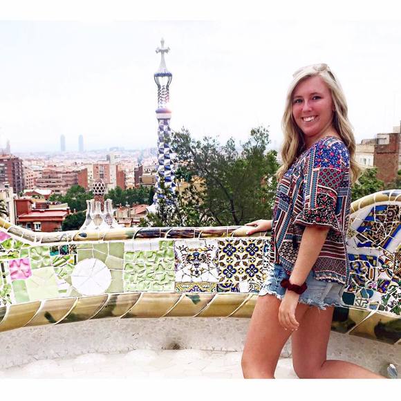 Meet your Posher, Leesh