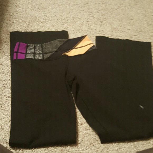 Lululemon Black Groove pant reversible  pant