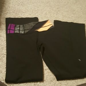 Lululemon Black Groove pant reversible  pant