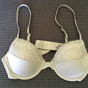 Simply Vera VERA WANG 36B BRA
