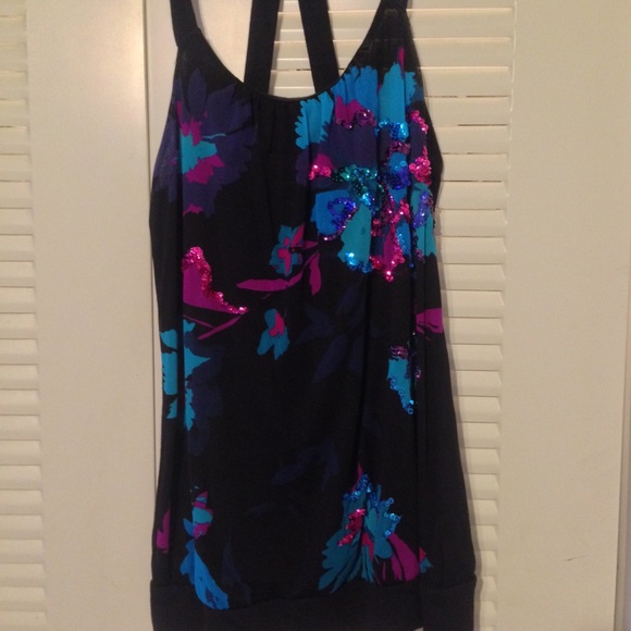 Sequin Tank Top - Picture 2 of 4