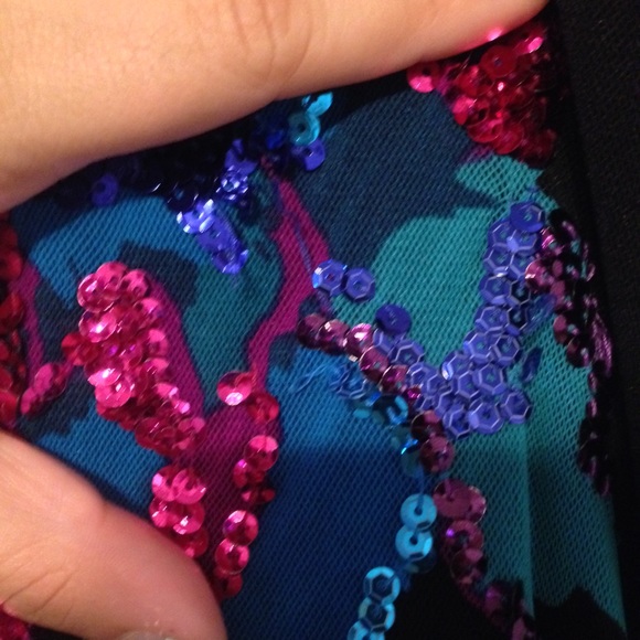 Sequin Tank Top - Picture 3 of 4