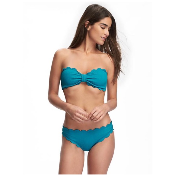 Old Navy scalloped swinsuit