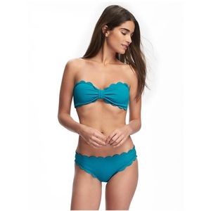 Old Navy scalloped swinsuit