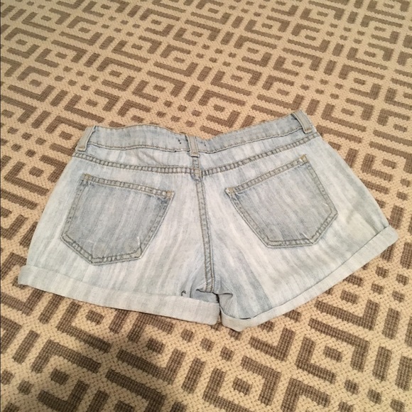 Lux denim shorts - Picture 2 of 2
