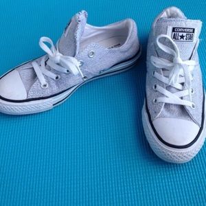 Converse heather grey sneakers size 6! New!