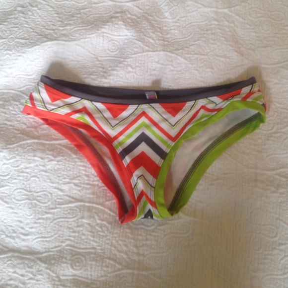 BCA chevron boy short bottoms-small - Picture 2 of 2