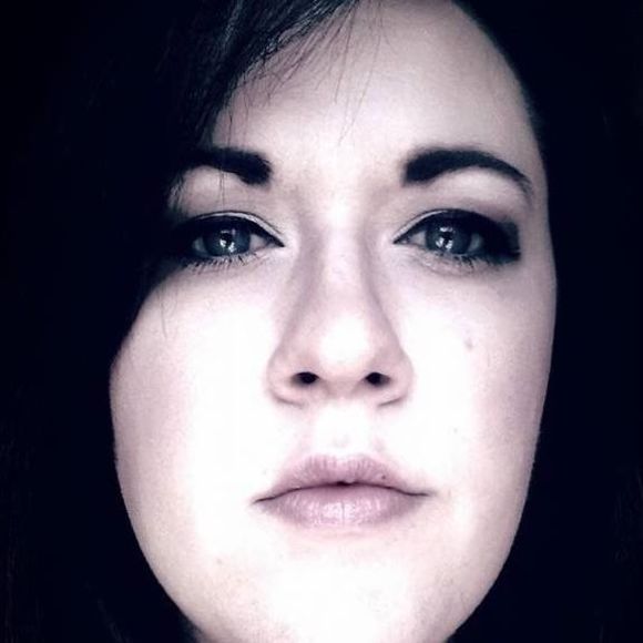 Meet your Posher, Danielle - Picture 1 of 1