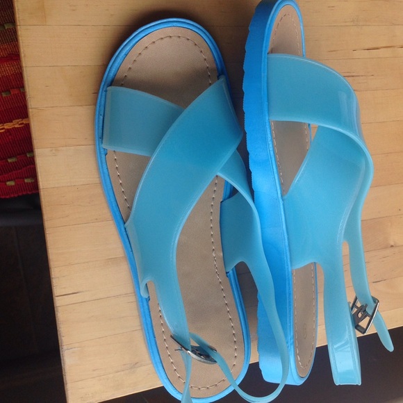 Soft comfy Water Resistant Blue Beach Sandals - Picture 4 of 4