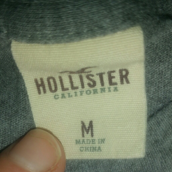 Gray Hollister tshirt - Picture 2 of 2