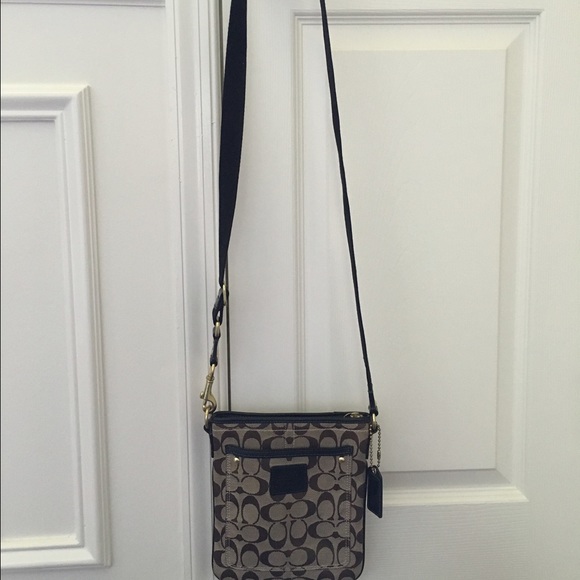Coach crossbody bag - Picture 2 of 5