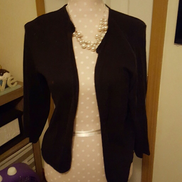 Torrid shrug