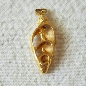 Gold plated shell pendent
