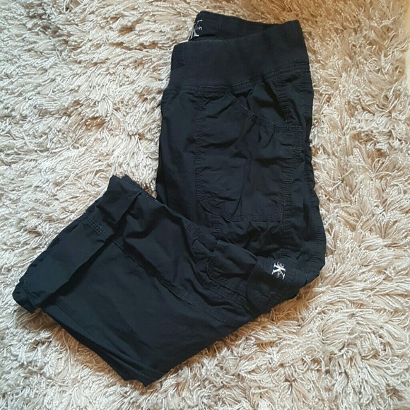 Calvin Klein Capri pants