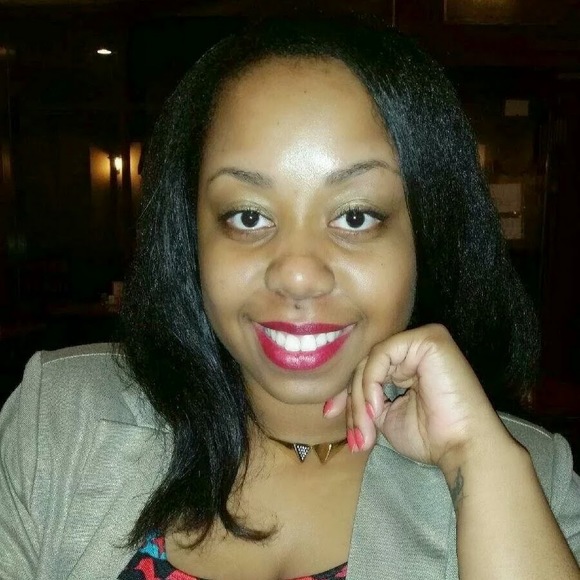 Meet your Posher, Rachel - Picture 1 of 1